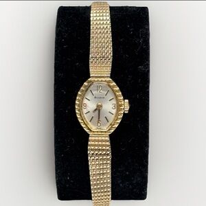 Vintage Bulova 10k RGP Wrist Watch - Wind Runs #5468